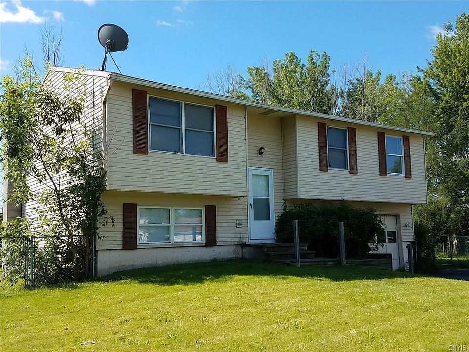 1st image of 105 Siler Cir