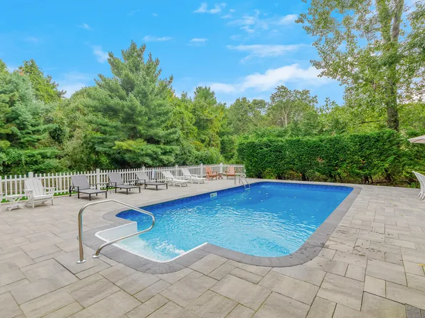 16 Morgan Way, West Barnstable, MA 02668