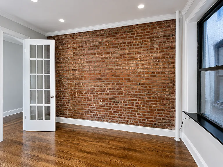206 E 83rd St #3E — Photo 2