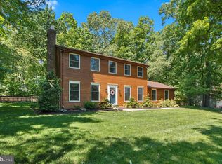 437 Valley View Dr, Hanover, PA 17331