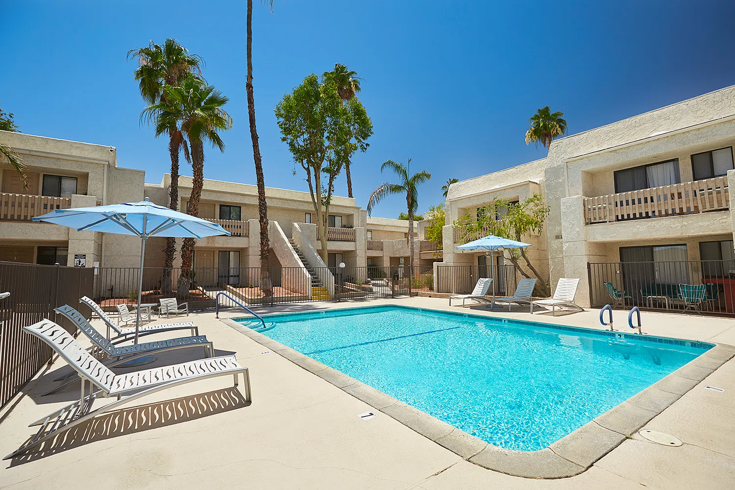 Palm Canyon Terrace — Photo 1