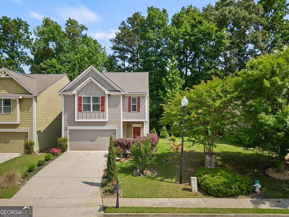 1st image of 240 Stillwood Dr