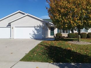 93 Yacoub Ln, Fond Du Lac, WI 54935