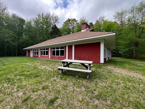 4th image of 179 Oak Hill Road