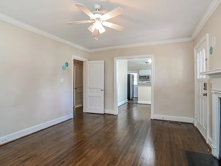 2400 Morton St — Photo 5