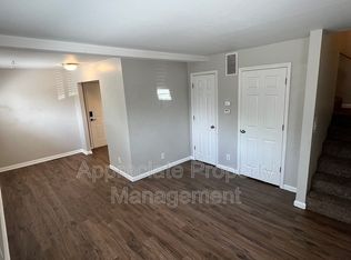 2929 E University St APT 5, Springfield, MO 65804