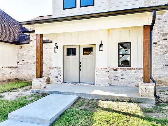 3rd image of 1631 Vincent Pl