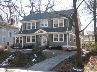 9 E 62nd St, Kansas City, MO 64113