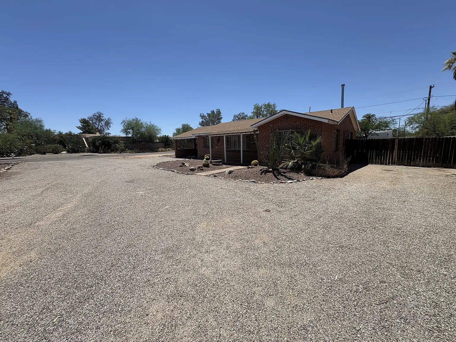 3 bed, 1274 sqft, $1,650 — Photo 2