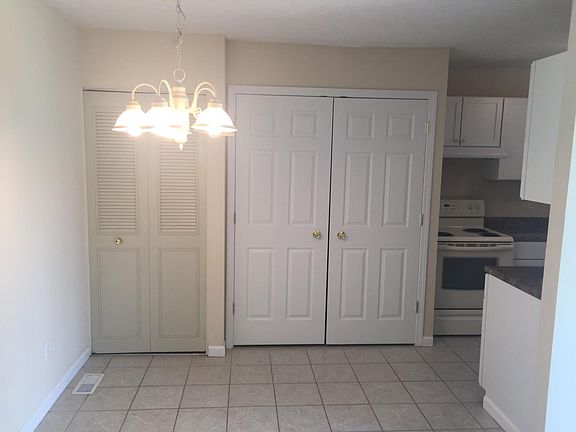 3rd image of 2514 Latrobe Ave