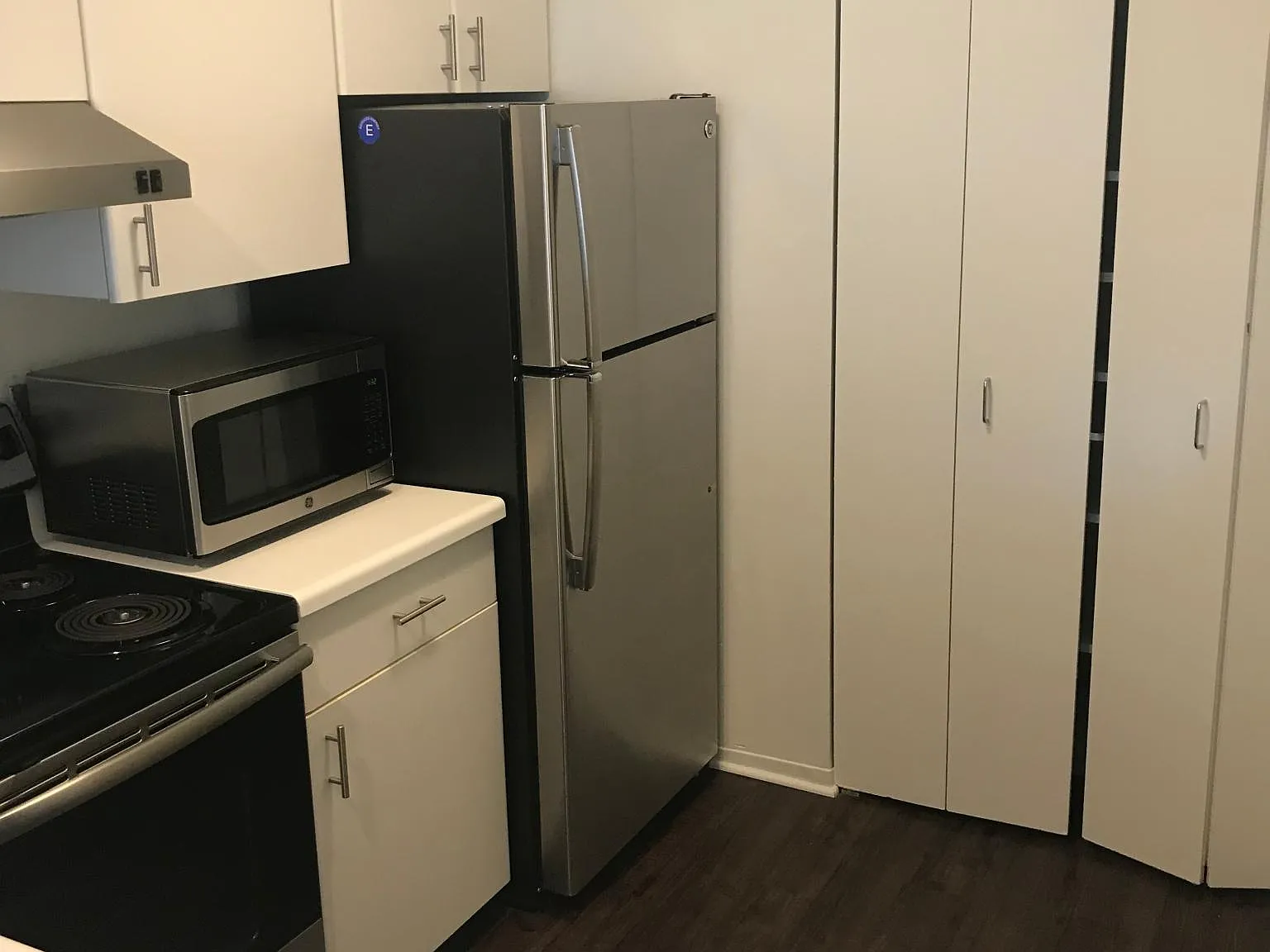 400 E Ohio Street — Photo 3