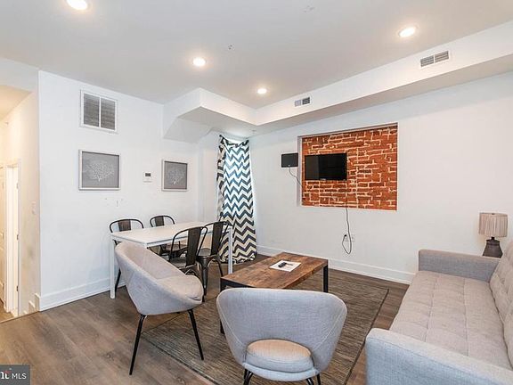 5th image of 2817 W Girard Ave #3
