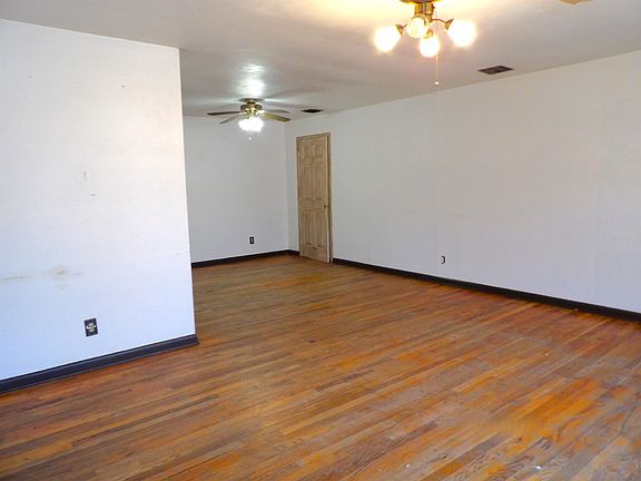 4th image of 1025 N 10th St
