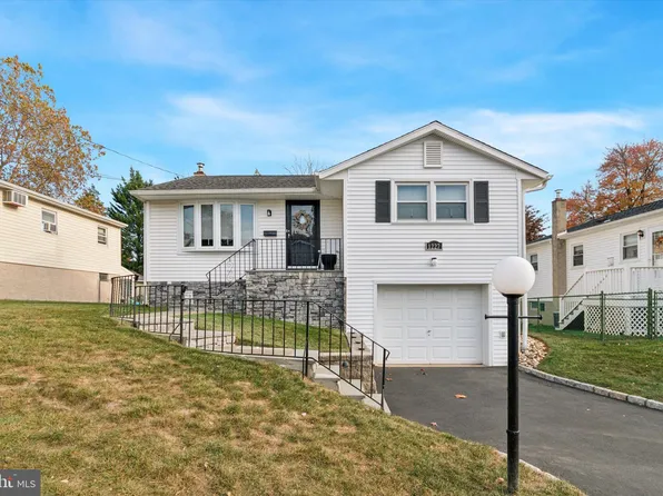 1227 Hall Ave, Abington, PA 19001