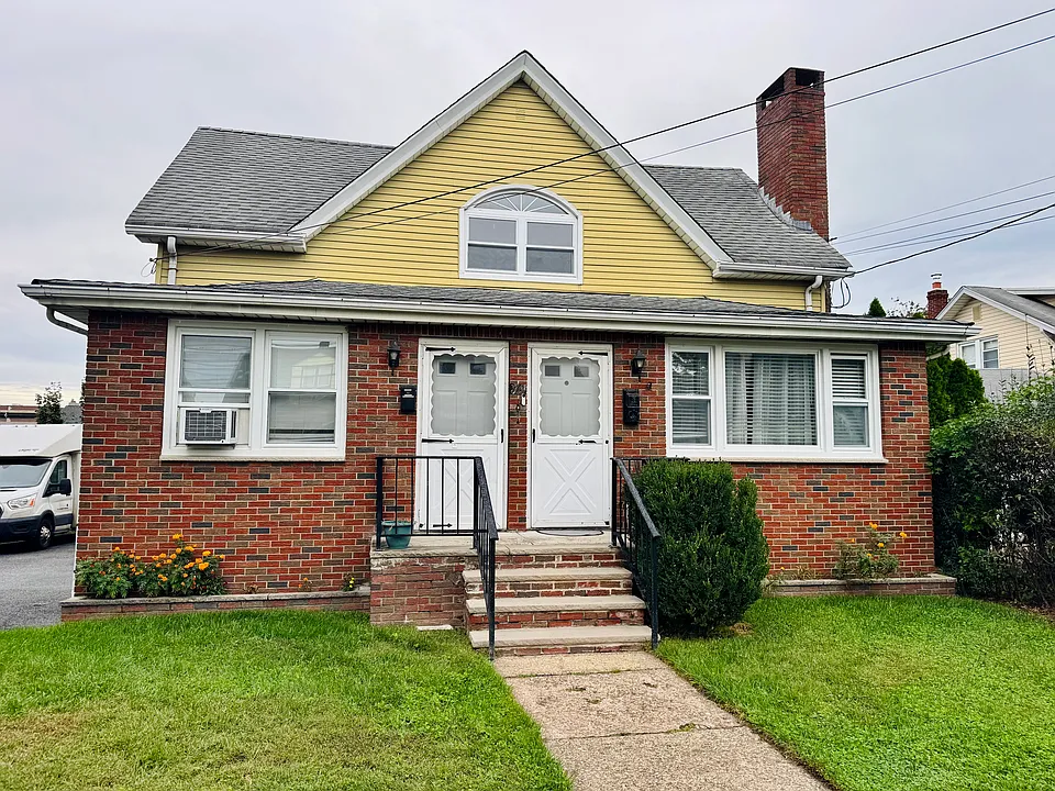 118 Barkley Ave #2