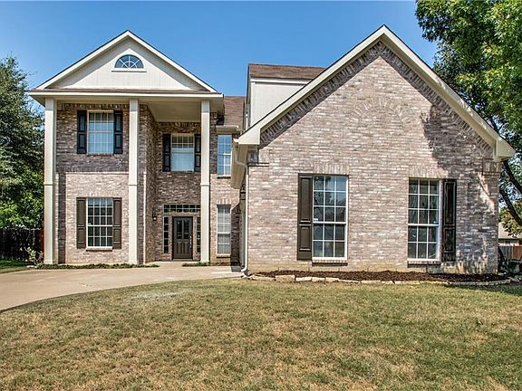 2nd image of 6833 Hickory Hollow Ln
