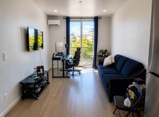 348 43rd St #3A, Brooklyn, NY 11232