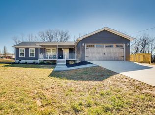565 Roaming Dr, Chuckey, TN 37641