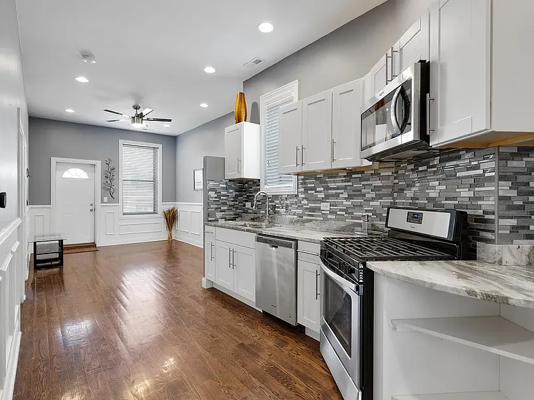 4810 S Indiana Ave #3 — Photo 17