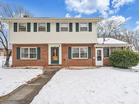 2nd image of 1685 Sigmon Rd NW