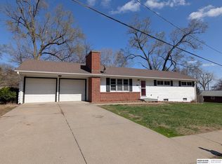 1905 Freeman Dr, Bellevue, NE 68005