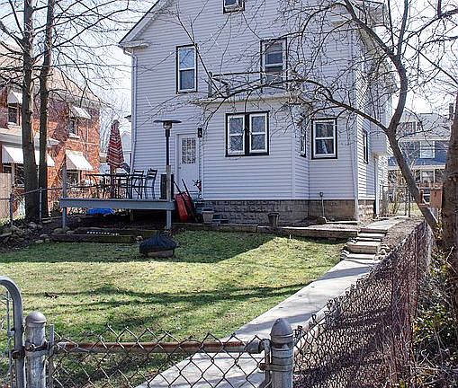 2nd image of 523 W Maple St