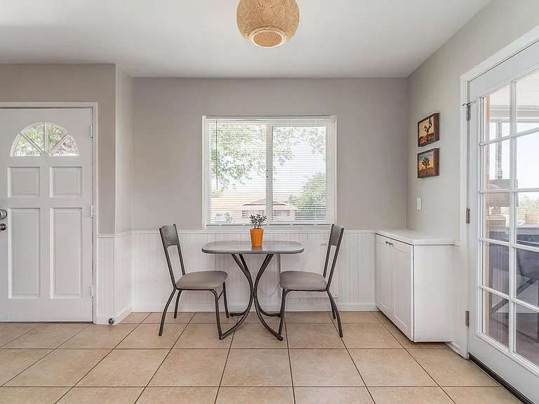 61537 Valley View Dr — Photo 12