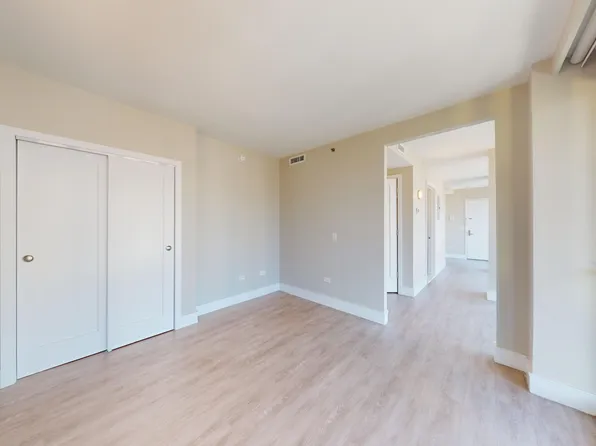 237 East 34th Street image 6 of 27