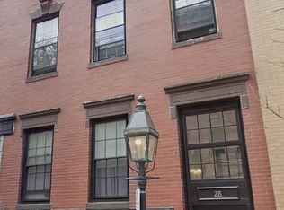 28 Phillips St, Boston, MA 02114