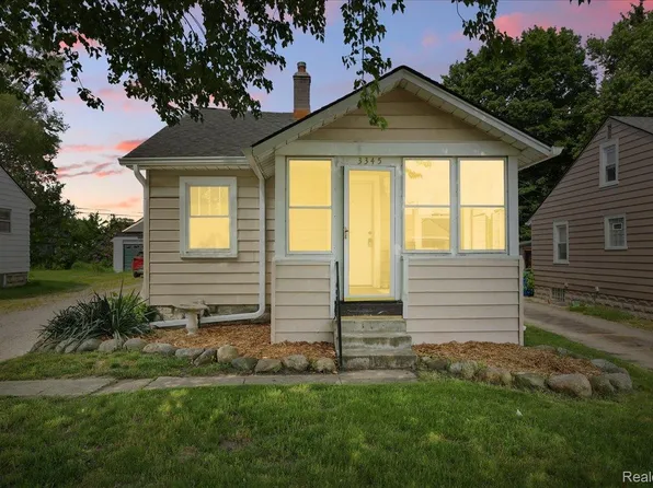 3345 Curwood St, Waterford, MI 48329
