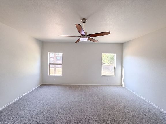 4th image of 625 River Rock Dr