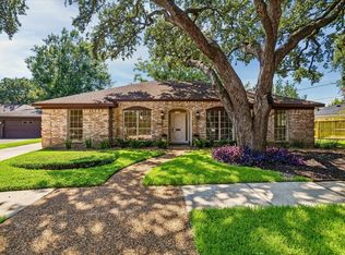 9402 Brig O Doon Cir, Houston, TX 77096