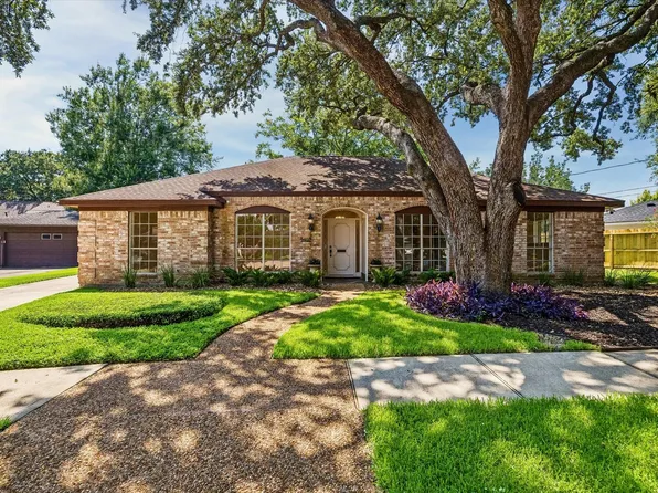 9402 Brig O Doon Cir, Houston, TX 77096