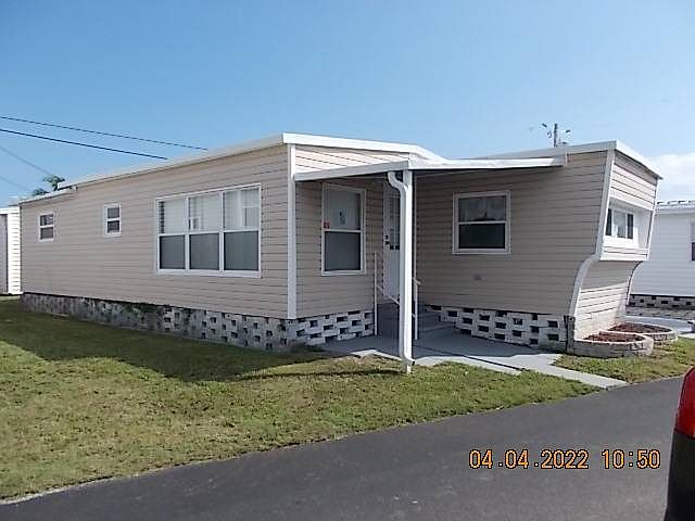 1st image of 2701 34th St N #424