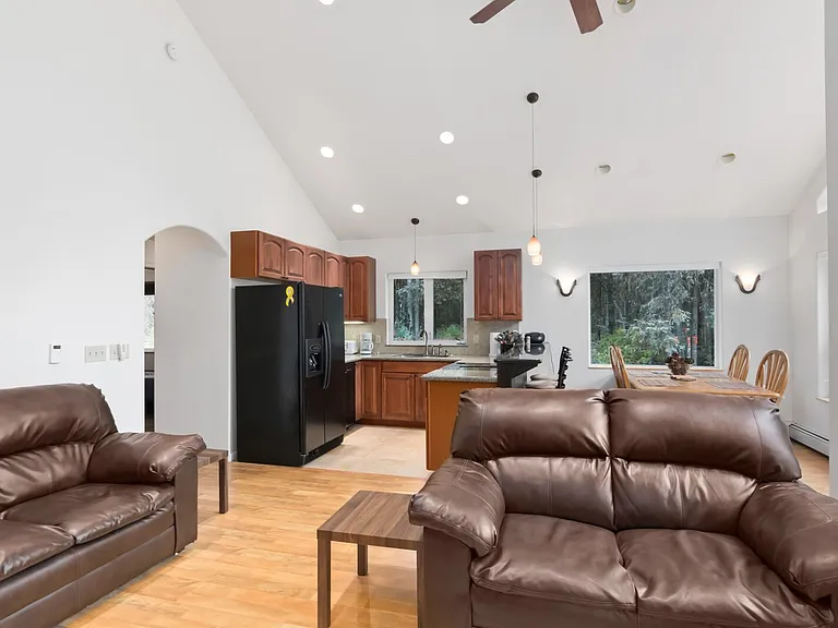 35126 Water Front Way — Photo 3