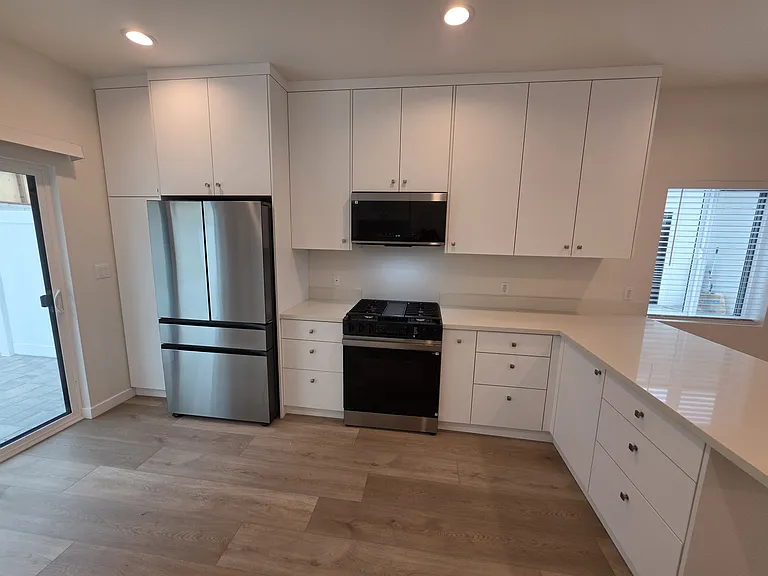 6746 Ben Ave — Photo 16
