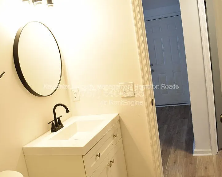 6249 Alexander St #F — Photo 10