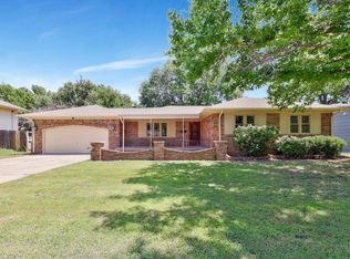 1204 S Apache Dr, Wichita, KS 67207