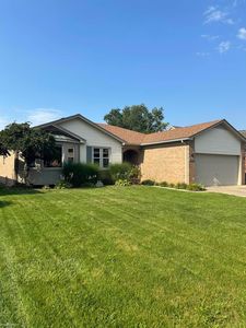 18521 Cranbrook Dr, Clinton Township, MI, 48038
