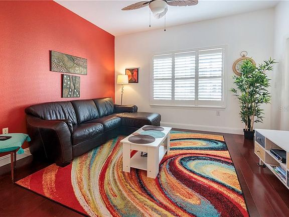 3rd image of 200 4th Ave S Unit 323
