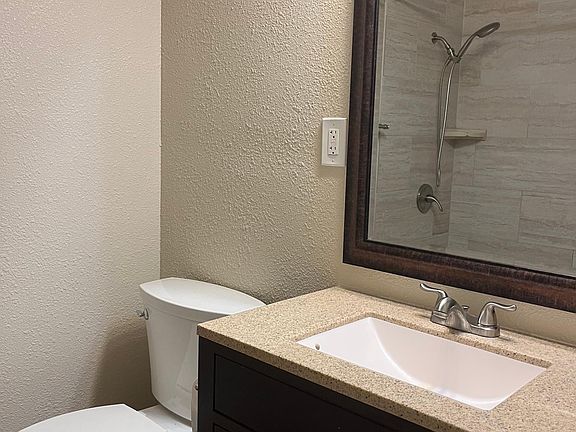 5th image of 2806 Great Valley Dr