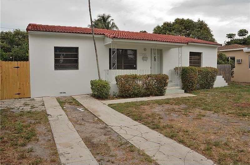 1st image of 1355 NE 131st St