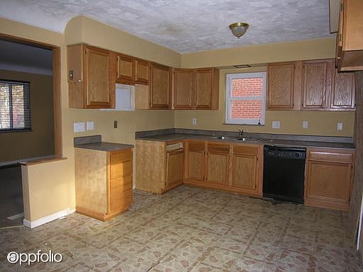 4th image of 7026 Clovernoll Dr