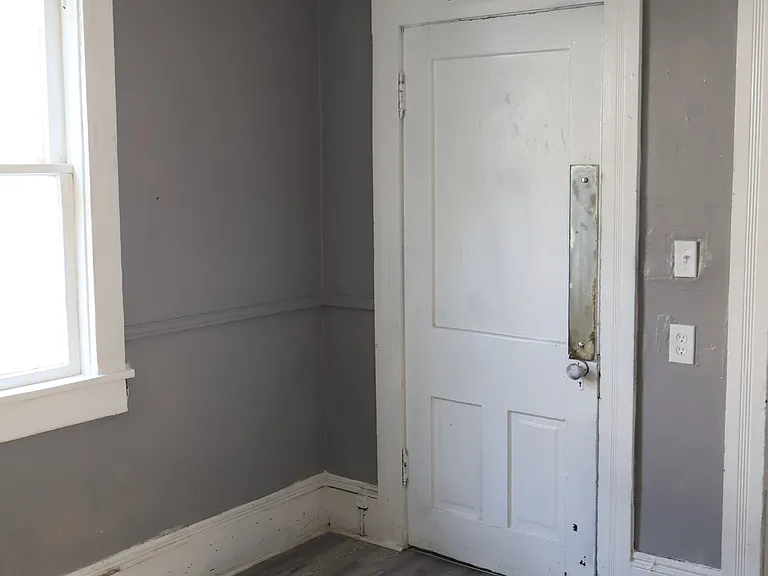 6812 Whitney Ave #1A — Photo 8