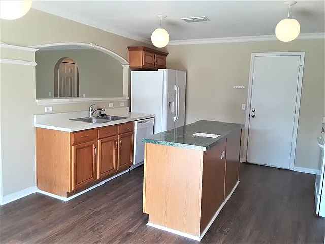 30126 Rattana Ct — Photo 3