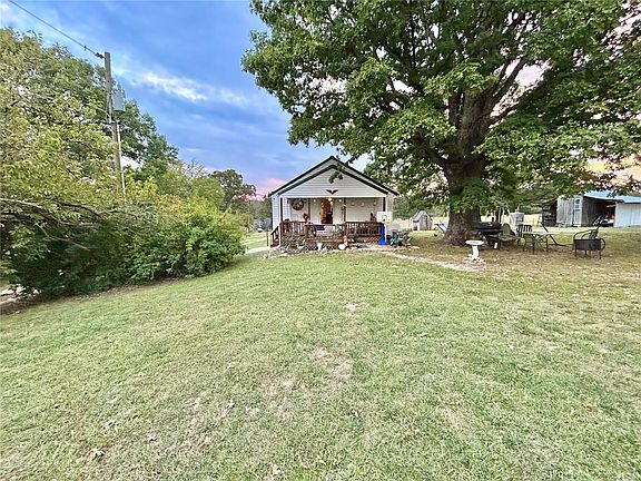 2nd image of 1911 County Road 3120