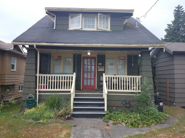 3271 39th Ave SW, Seattle, WA 98116
