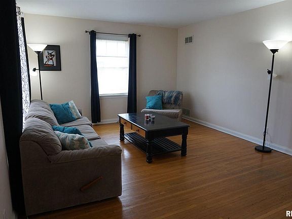 3rd image of 1214 E Richwoods Blvd
