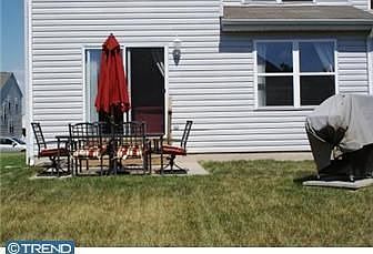 3rd image of 610 Warren Dr