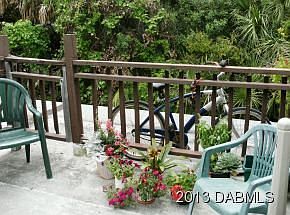 3rd image of 705 N Wild Olive Ave